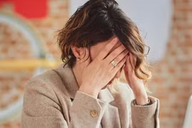 Phát hiện nguyên nhân đau đầu kéo dài từ viêm xoang do răng