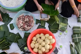 Tết nghỉ ngơi, giảm 'áp lực bếp núc'