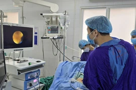 Người phụ nữ quên thiết bị y tế trong cơ thể đặt 15 năm chưa rút