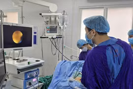 Người phụ nữ quên thiết bị y tế trong cơ thể đặt 15 năm chưa rút