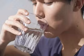 6 loại nước chứa đầy vi khuẩn