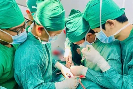 Giành lại sự sống cho bệnh nhân bị vỡ tim do tai nạn giao thông