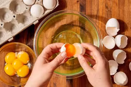 Ăn trứng hỏng tiềm ẩn nguy cơ gây ngộ độc thực phẩm 