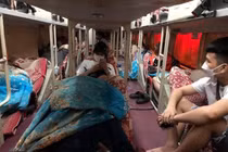 Hà Nội: Bắt giữ xe giường nằm cty Trần Anh chở khách "chui"