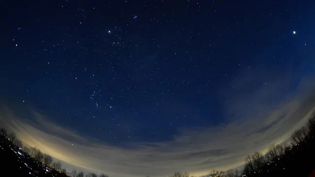 Ngắm trọn ‘cuộc diễu hành’ của 6 hành tinh vào đêm 17/8