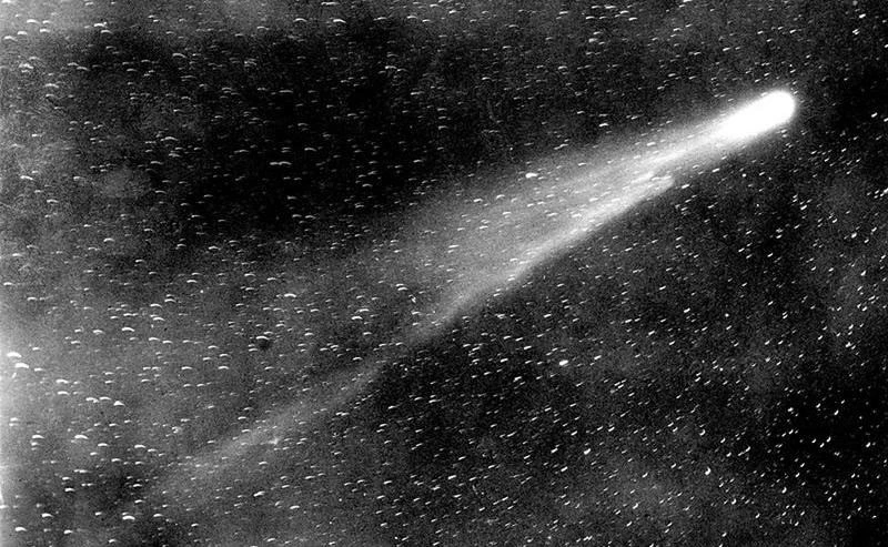 Khi sao chổi Halley trở lại, lời tiên tri tận thế hiện hình?