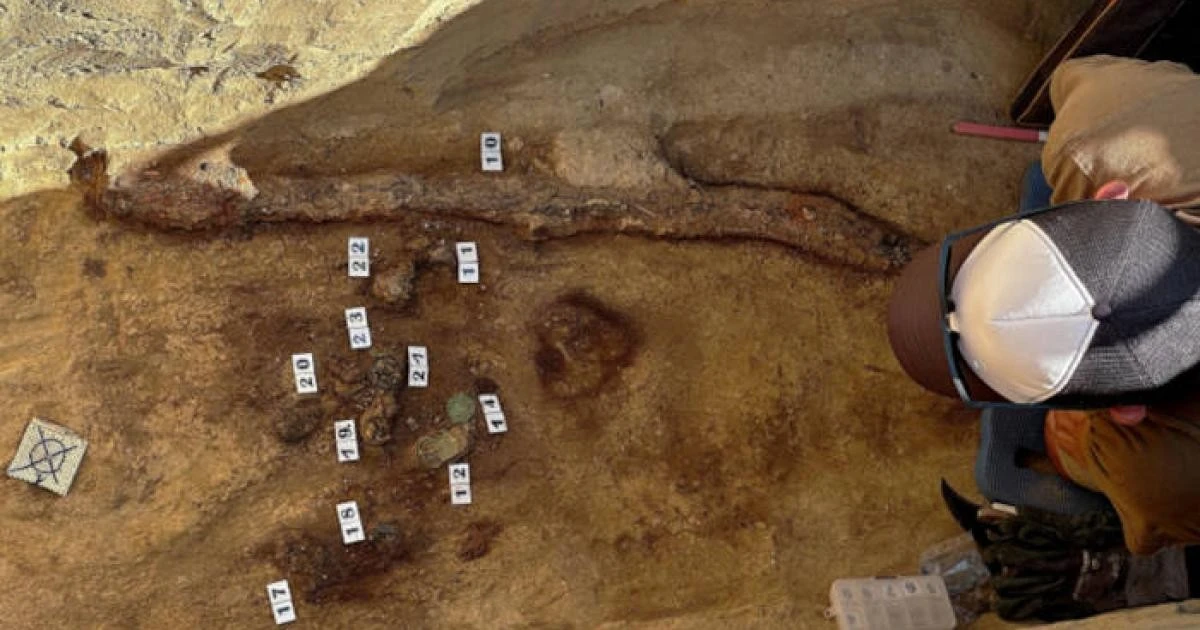 Thanh kiếm cổ từ thời Avar lộ diện nhờ công nghệ tiên tiến