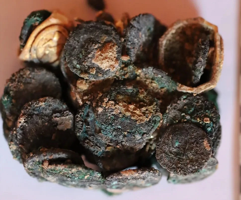 'Kho báu '1.900 tuổi trong ngôi nhà cháy ở Romania