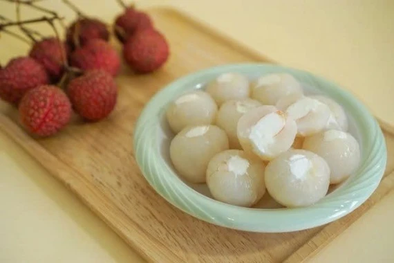 Mùa hè mát rượi với món vải elsa nhân sữa chua hấp dẫn