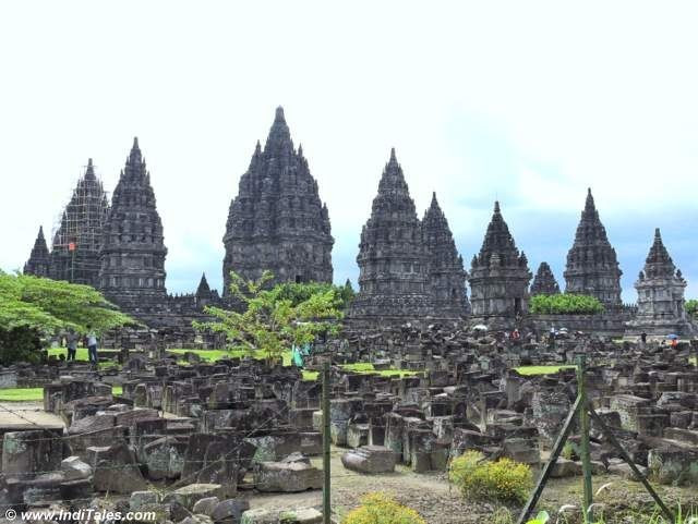  Di sản Thế giới UNESCO. Năm 1991, đền Prambanan được UNESCO công nhận là Di sản Văn hóa Thế giới, trở thành điểm đến du lịch và nghiên cứu nổi tiếng toàn cầu. Ảnh: Pinterest.