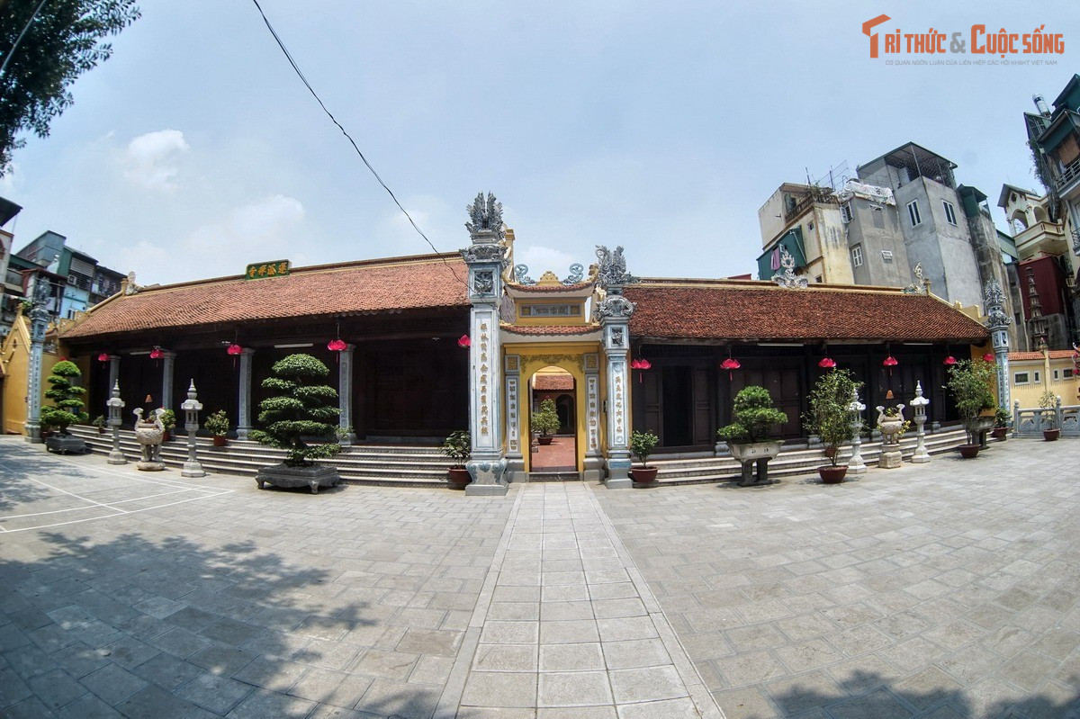 Là tổ đình của phái Liên Tông tại Việt Nam. Không chỉ là một ngôi chùa làng, chùa Liên Phái còn được xem là tổ đình của dòng thiền Liên Tông, góp phần định hình sinh hoạt Phật giáo mang màu sắc nhập thế ở miền Bắc.