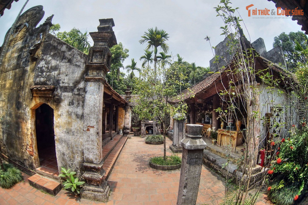 Không gian chùa gắn liền với sinh hoạt cộng đồng. Chùa Nôm không chỉ là nơi thờ Phật mà còn là trung tâm văn hóa tinh thần của làng, gắn với lễ hội, sinh hoạt tín ngưỡng và ký ức tập thể của nhiều thế hệ.