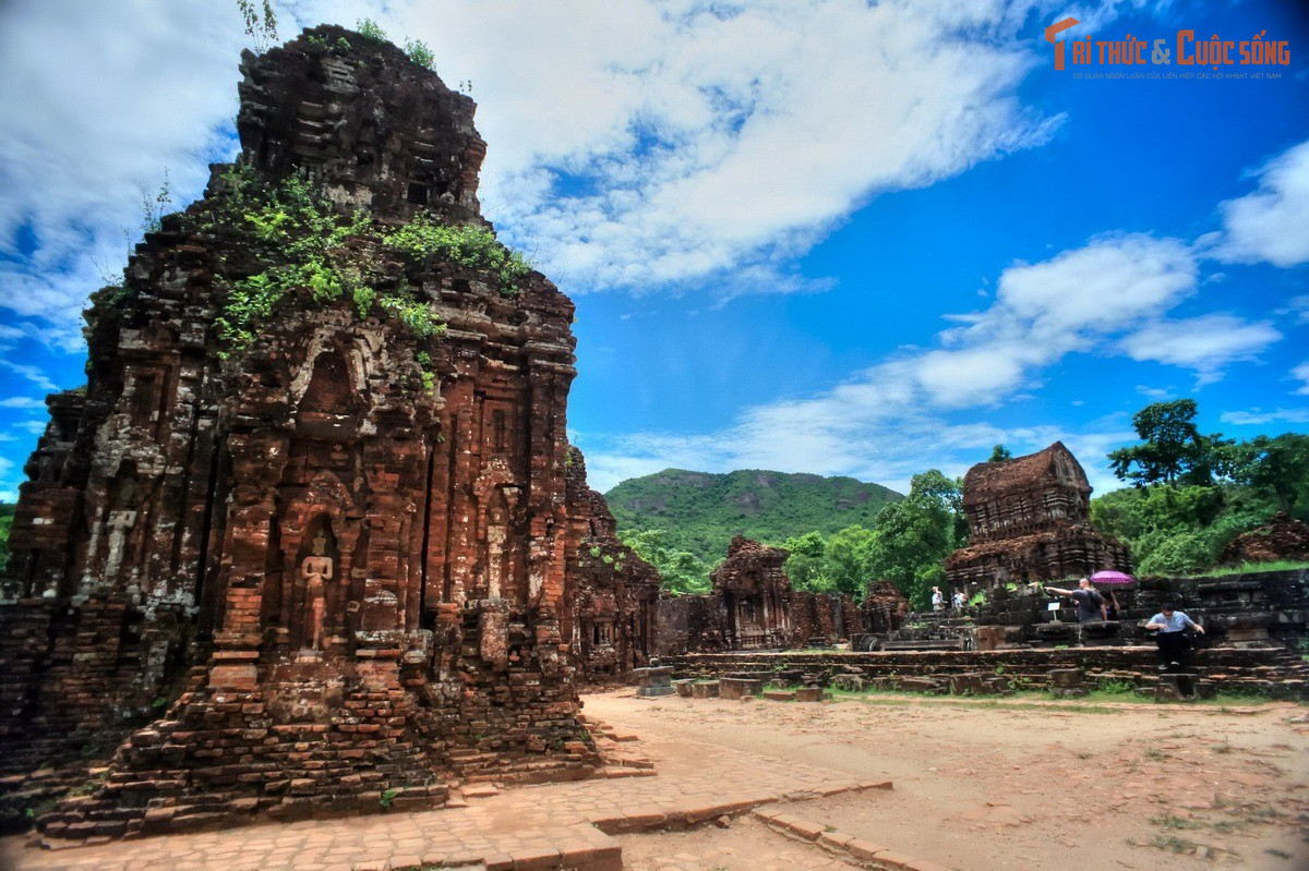 Được xây dựng trong một thiên niên kỷ. Các công trình ở Mỹ Sơn được xây dựng liên tục từ thế kỷ 4 đến thế kỷ 13.