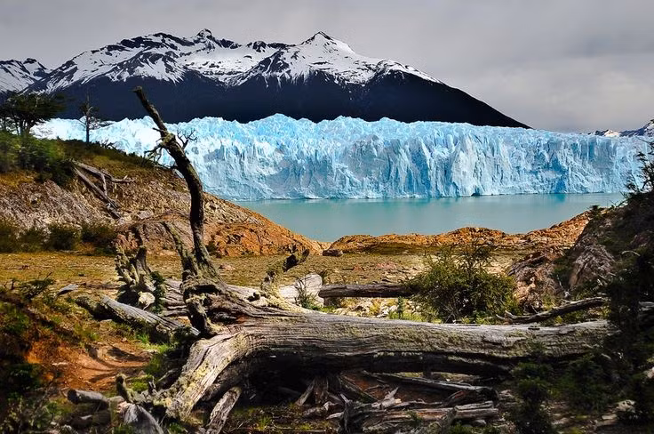  Được UNESCO công nhận là Di sản Thế giới năm 1981. Khu vực này là một trong những vùng băng hà lớn nhất ngoài Nam Cực và Greenland. Ảnh: Pinterest.