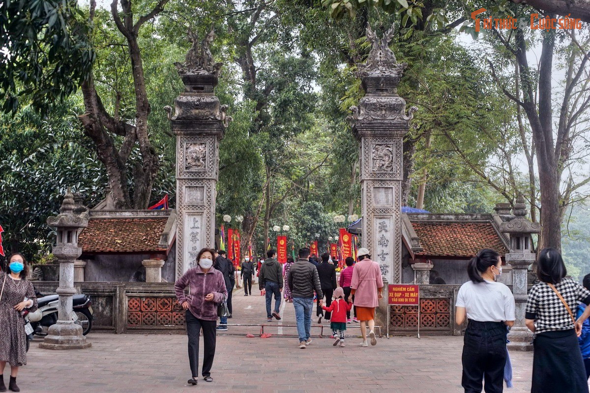 Ngôi đền trấn Tây trong “Thăng Long tứ trấn”. Đền Voi Phục cùng với đền Bạch Mã, đền Kim Liên và đền Quán Thánh hợp thành hệ thống tứ trấn, giữ vai trò bảo vệ kinh đô Thăng Long theo quan niệm phong thủy cổ truyền.