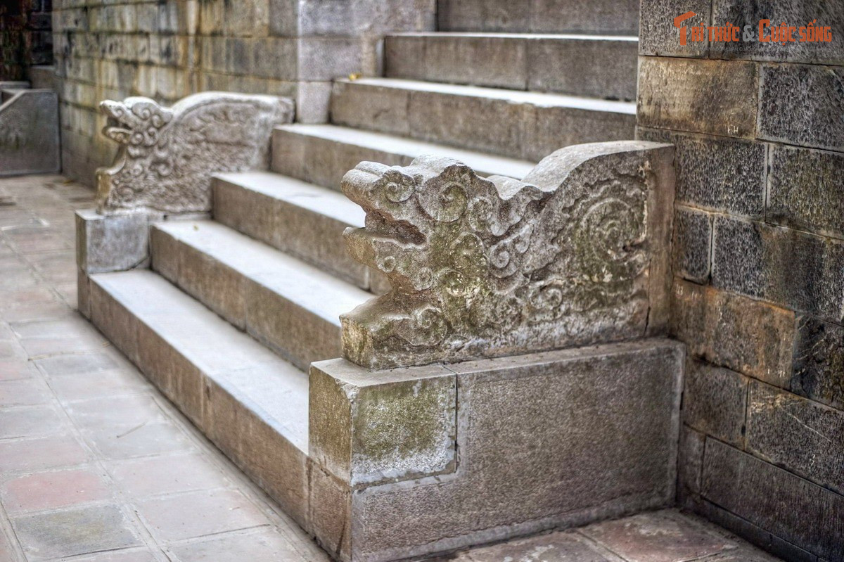 Là tư liệu sống cho nghiên cứu lịch sử Thăng Long. Đền Voi Phục không chỉ là nơi thờ tự mà còn là nguồn tư liệu quý giúp giới nghiên cứu hiểu rõ hơn về tín ngưỡng, phong thủy và tư duy bảo vệ kinh đô của người xưa.