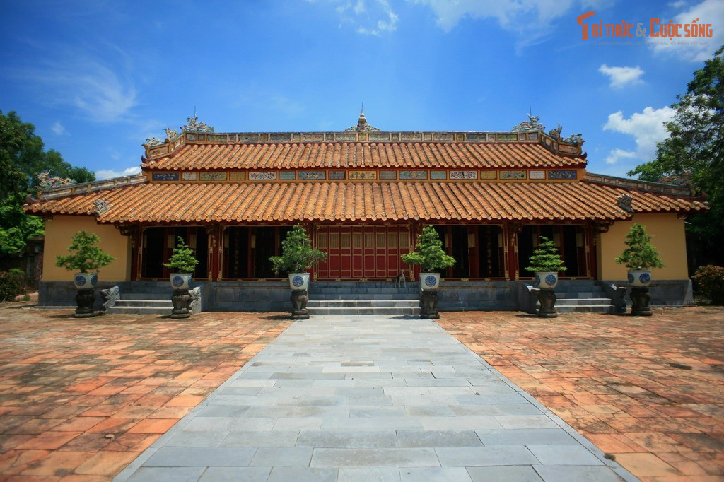 Nhà vua không tham gia quá trình quy hoạch. Vua Thiệu Trị mất đột ngột khi chưa kịp chọn đất và thiết kế lăng, nên mọi quyết định đều do vua Tự Đức và triều thần đảm trách.