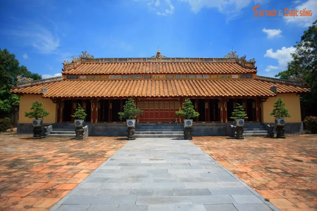 Nhà vua không tham gia quá trình quy hoạch. Vua Thiệu Trị mất đột ngột khi chưa kịp chọn đất và thiết kế lăng, nên mọi quyết định đều do vua Tự Đức và triều thần đảm trách.