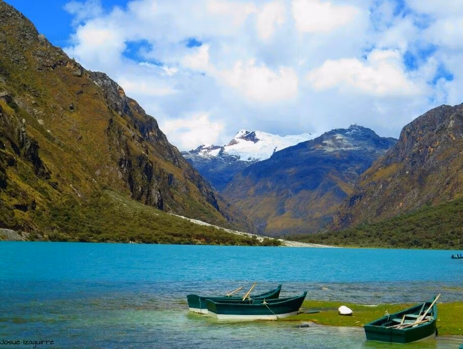  Là nơi lưu giữ dấu tích nền văn minh Chavín. Di chỉ khảo cổ cho thấy người Chavín cổ đại từng sinh sống quanh vùng núi của vườn quốc gia này này. Ảnh: Pinterest.