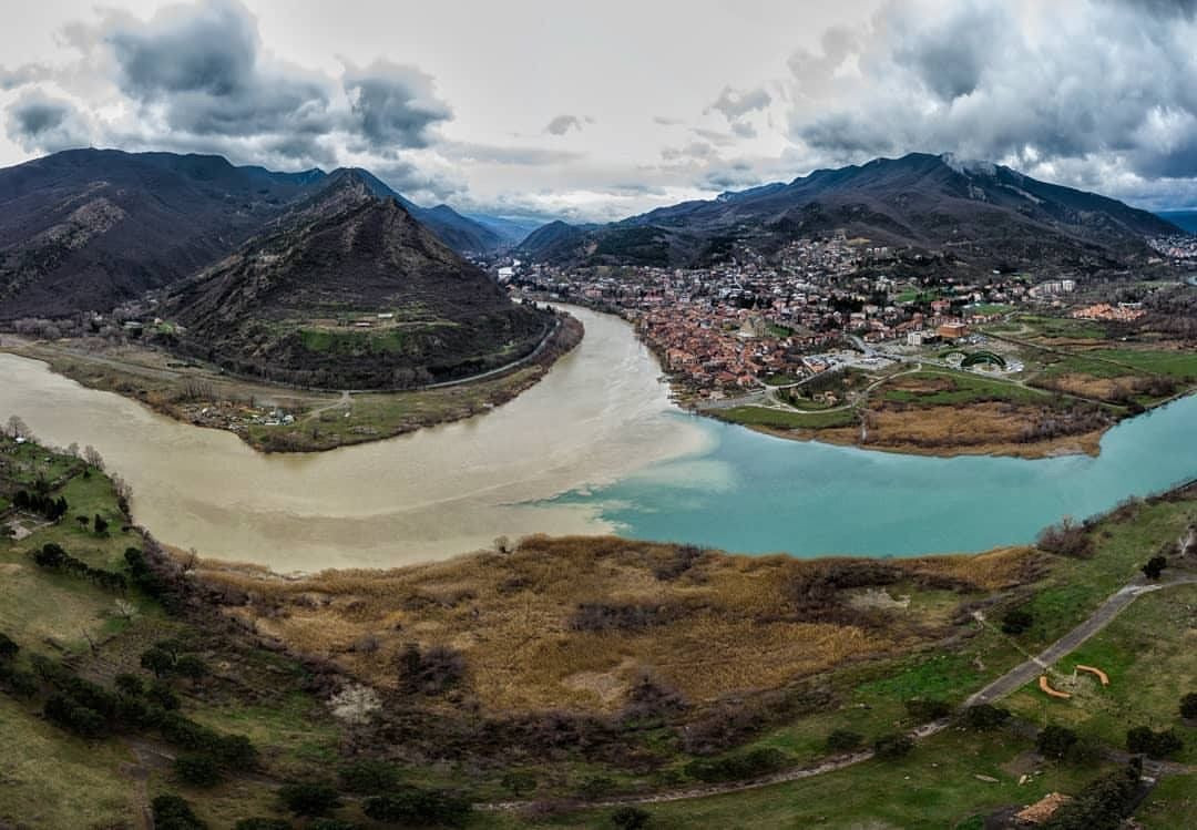  Di sản Thế giới được UNESCO công nhận. Năm 1994, các công trình tôn giáo lịch sử tại Mtskheta được UNESCO ghi danh là Di sản Thế giới nhờ giá trị kiến trúc và vai trò trong sự phát triển của Kitô giáo tại vùng Kavkaz. Ảnh: Pinterest.