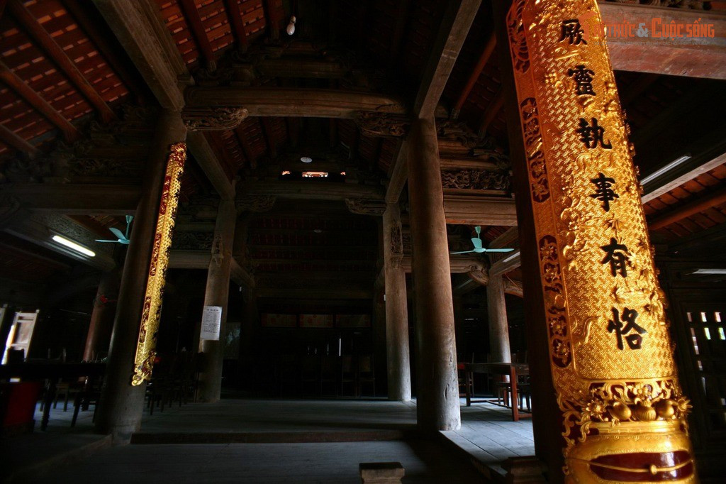 Là trung tâm sinh hoạt cộng đồng truyền thống. Không chỉ là nơi thờ tự, đình còn là không gian diễn ra hội làng, lễ nghi, bàn việc chung và giáo dục đạo lý cho các thế hệ dân làng.