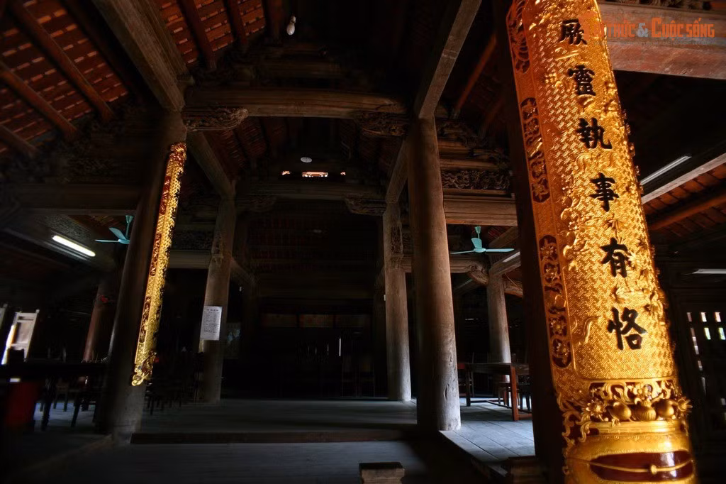 Là trung tâm sinh hoạt cộng đồng truyền thống. Không chỉ là nơi thờ tự, đình còn là không gian diễn ra hội làng, lễ nghi, bàn việc chung và giáo dục đạo lý cho các thế hệ dân làng.