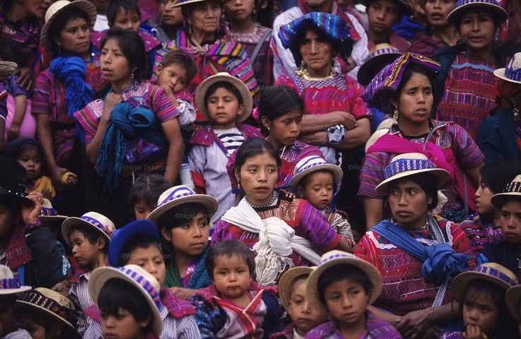  Dân số đông và phân bố rộng khắp Trung Mỹ. Hiện có hơn 6–7 triệu người Maya sinh sống chủ yếu ở miền Nam Mexico và Guatemala, cùng một số cộng đồng nhỏ tại Belize và Honduras. Ảnh: Pinterest.