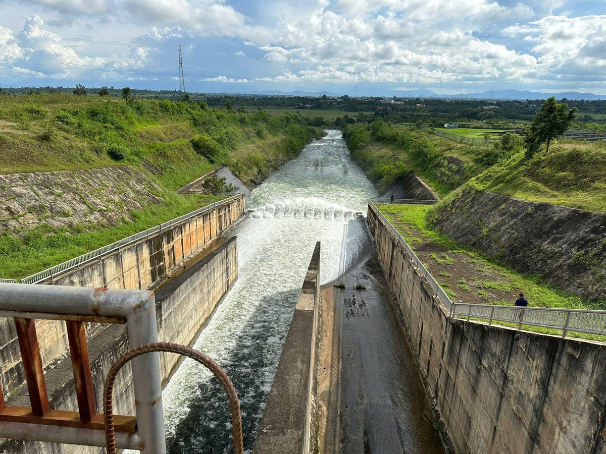 UBND tỉnh Đắk Lắk chỉ đạo các đơn vị quản lý hồ đập vận hành đúng quy trình, phòng chống mưa bão.