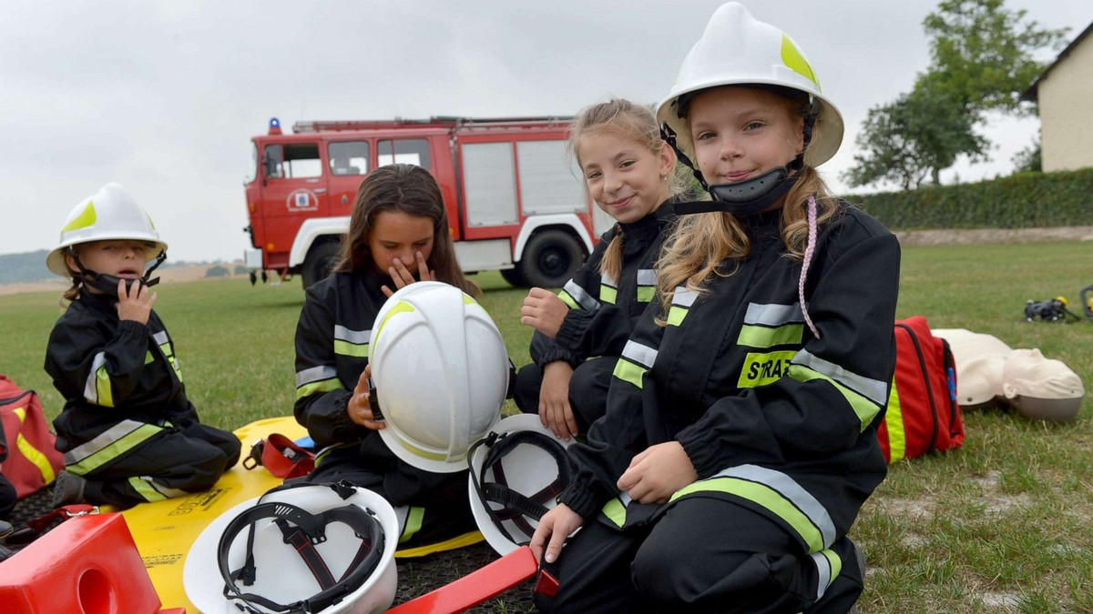 Trước đó, trẻ em trong làng đều là bé gái