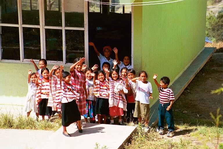  Là biểu tượng của sức sống văn hóa bền bỉ. Dù trải qua chinh phục, thuộc địa và hiện đại hóa, người Mixtec vẫn giữ được bản sắc riêng, trở thành minh chứng sống cho sự trường tồn của các nền văn hóa bản địa châu Mỹ. Ảnh: mixtec.sdsu.edu.