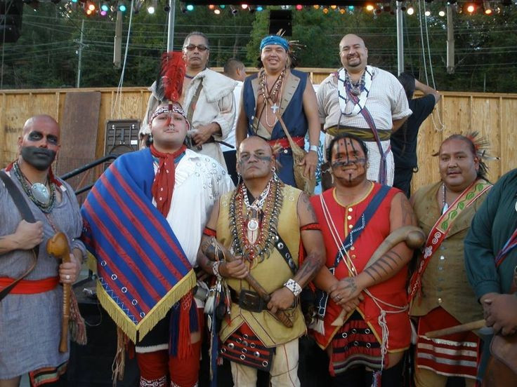  Người Cherokee đang gìn giữ ngôn ngữ qua trường học và tài liệu số. Nỗ lực này giúp phục hồi ngôn ngữ có nguy cơ mai một của họ. Ảnh: Pinterest.