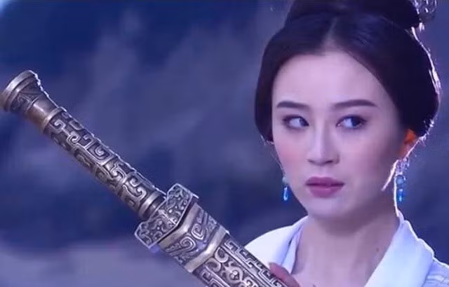 Ỷ Thiên kiếm là bảo vật của phái Nga Mi. (Ảnh minh họa)