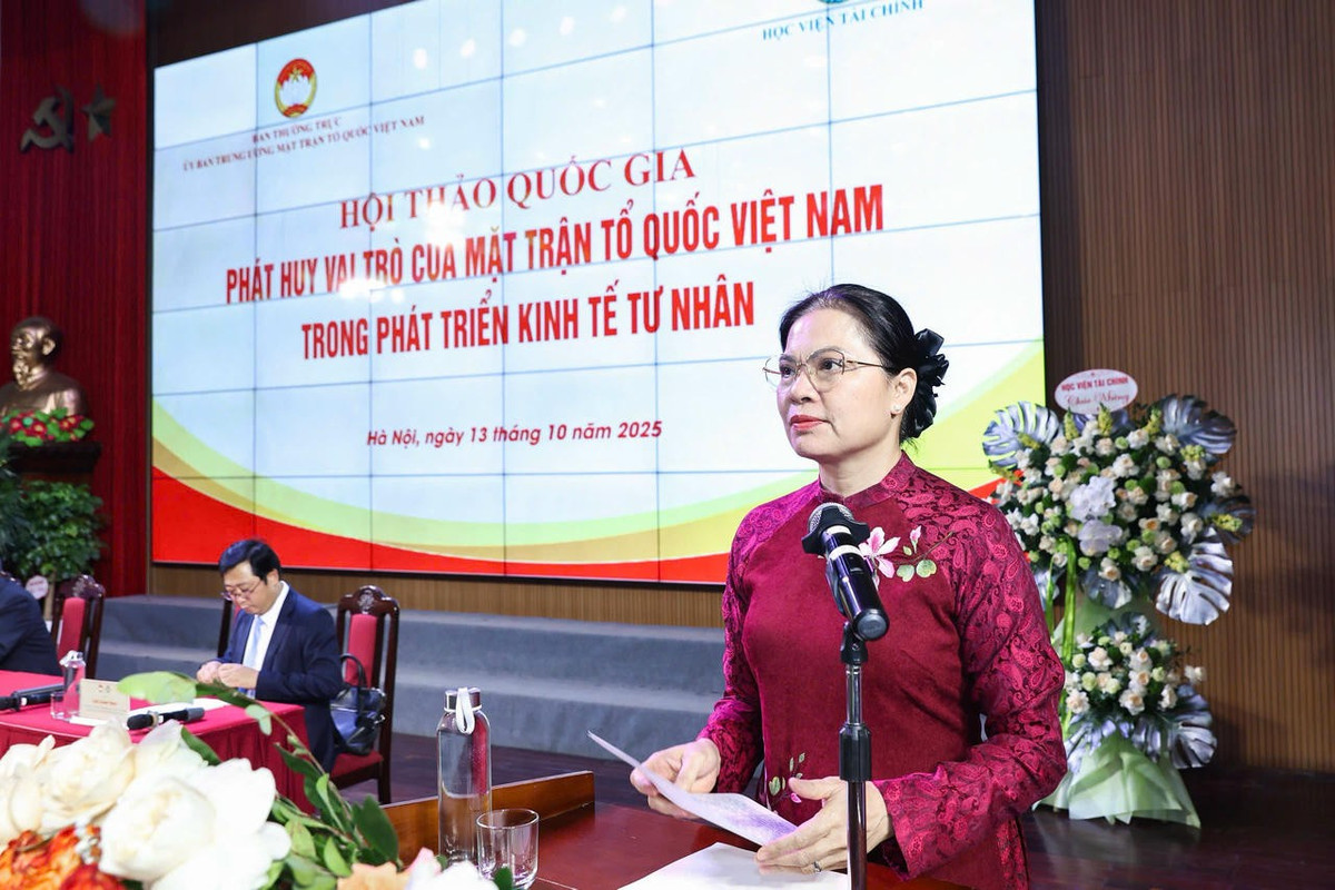 Phó Chủ tịch Hà Thị Nga phát biểu tại Hội thảo. Ảnh: Quang Vinh.