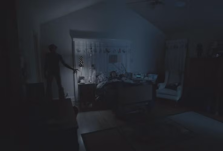  5. Thường đi kèm với hiện tượng bóng đè. Ảo giác có thể xuất hiện cùng cảm giác tê liệt khi ngủ – khiến người trải nghiệm không thể cử động được. Ảnh: Pinterest.