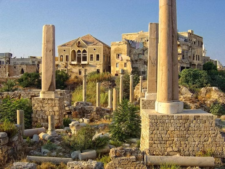 Nổi tiếng với thuốc nhuộm tím Tyrian. Người Phoenicia ở Tyre đã phát minh và độc quyền sản xuất loại thuốc nhuộm tím quý hiếm từ ốc biển, sản vật được coi là biểu tượng của hoàng gia cổ đại. Ảnh: Pinterest.