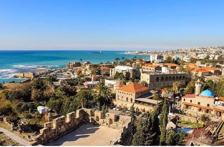  3. Trung tâm của nền văn minh Phoenicia. Byblos là cái nôi quan trọng của người Phoenicia, nổi tiếng với giao thương, hàng hải và việc sáng tạo hệ thống chữ viết tiền thân của bảng chữ cái hiện đại. Ảnh: Pinterest.