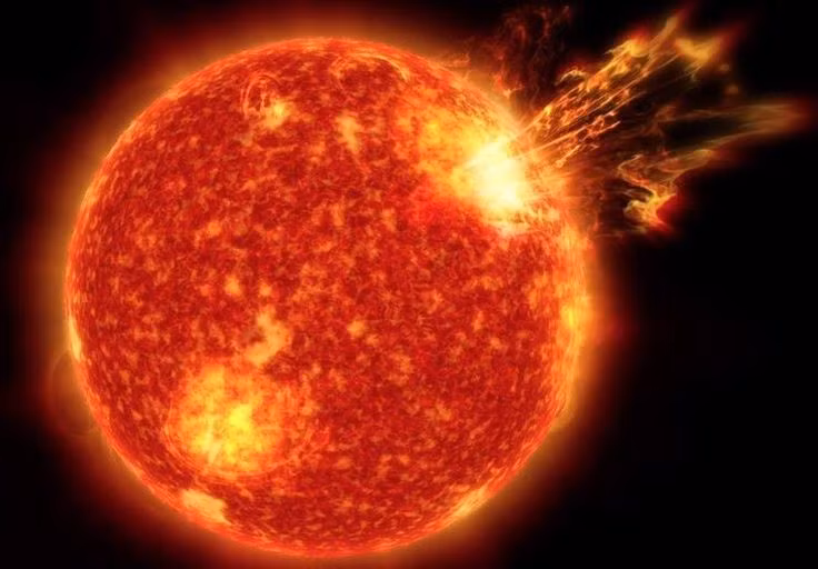 Các cơn bão Mặt Trời, vốn phát sinh từ những vụ bùng phát mạnh trên bề mặt ngôi sao này, thường rất khó dự đoán. Chúng có thể làm gián đoạn các hoạt động hàng không, hệ thống thông tin, mạng lưới điện, đồng thời đe dọa tới sự an toàn của vệ tinh và phi hành gia đang hoạt động ngoài không gian. Ảnh: Pinterest.