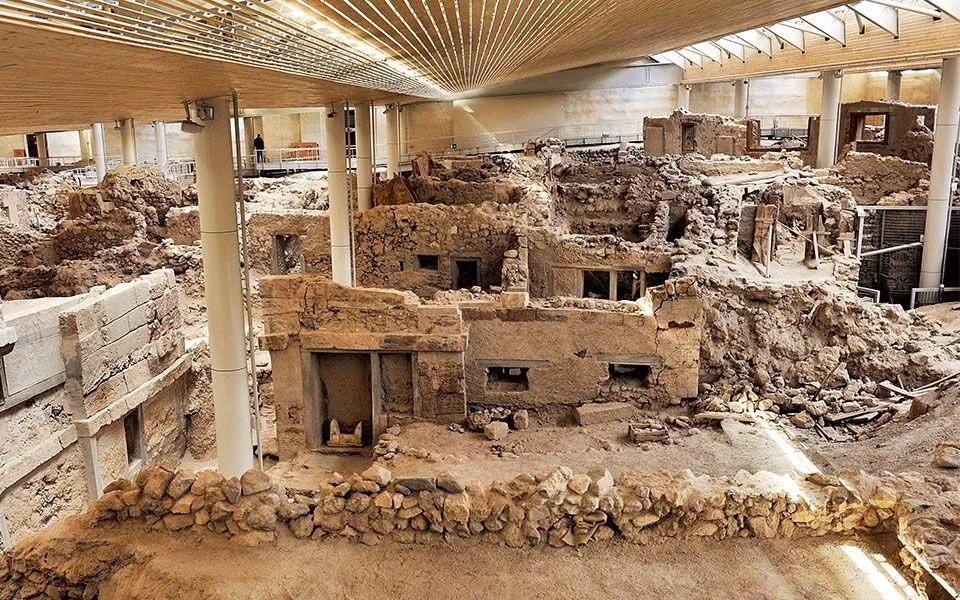  Là một trong những đô thị tiền sử được bảo tồn tốt nhất Địa Trung Hải. Akrotiri nằm trên đảo Santorini (Hy Lạp) và được chôn vùi dưới tro núi lửa vào khoảng thế kỷ 16 TCN, giúp kiến trúc và hiện vật gần như nguyên vẹn. Ảnh: Pinterest.