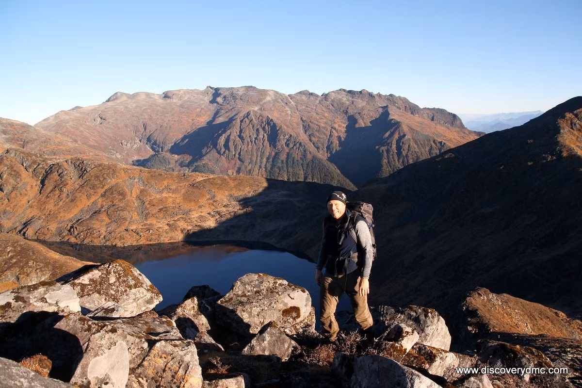  Giữ vai trò then chốt trong bảo tồn Đông Himalaya. Hkakabo Razi được xem là một trong những khu vực bảo tồn quan trọng nhất châu Á cho nghiên cứu biến đổi khí hậu và đa dạng sinh học. Ảnh: trekking-myanmar.com.