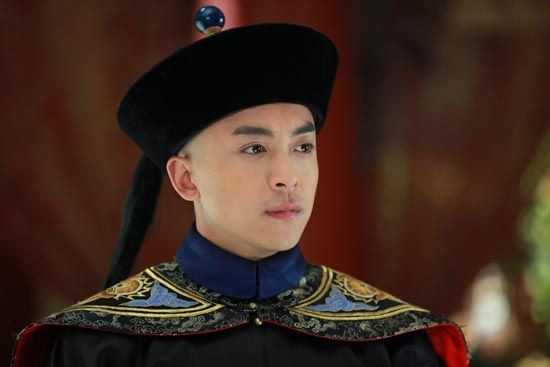 Phúc Khang An bị cho là kết quả của mối tình vụng trộm giữa Càn Long với Qua Nhĩ Giai thị (ảnh từ phim truyền hình Trung Quốc).