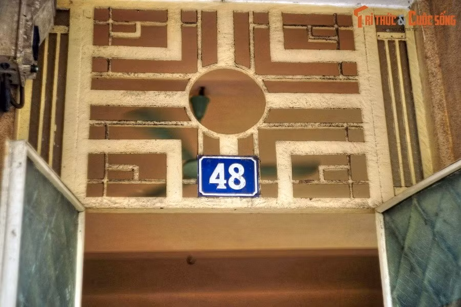 Nằm giữa lòng phố cổ Hà Nội, ngôi nhà số 48 Hàng Ngang là nơi gắn liền với sự ra đời của bản Tuyên ngôn Độc lập – văn kiện mở ra kỷ nguyên tự do cho dân tộc Việt Nam.