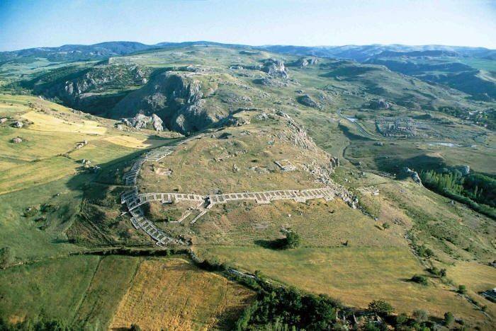  Di sản thế giới được UNESCO công nhận. Năm 1986, Hattusa được UNESCO xếp hạng Di sản thế giới nhờ giá trị lịch sử và khảo cổ đặc biệt. Ngày nay, di tích là điểm đến quan trọng giúp nhân loại hiểu rõ hơn về một đế chế từng rất hùng mạnh trong quá khứ. Ảnh: Pinterest.