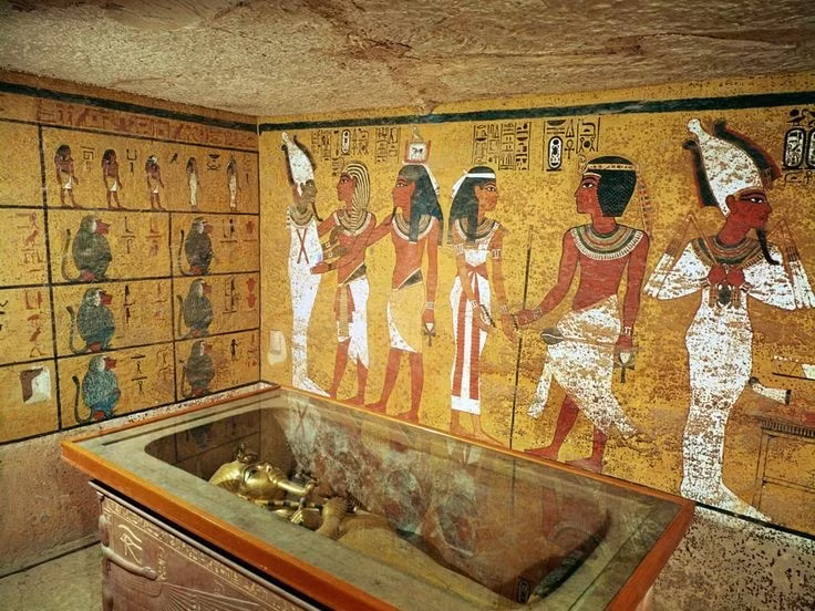  Di sản của Tutankhamun vẫn trường tồn qua hàng thiên niên kỷ. Dù trị vì ngắn ngủi, tên tuổi ông trở thành biểu tượng của văn minh Ai Cập cổ. Ảnh: Pinterest.