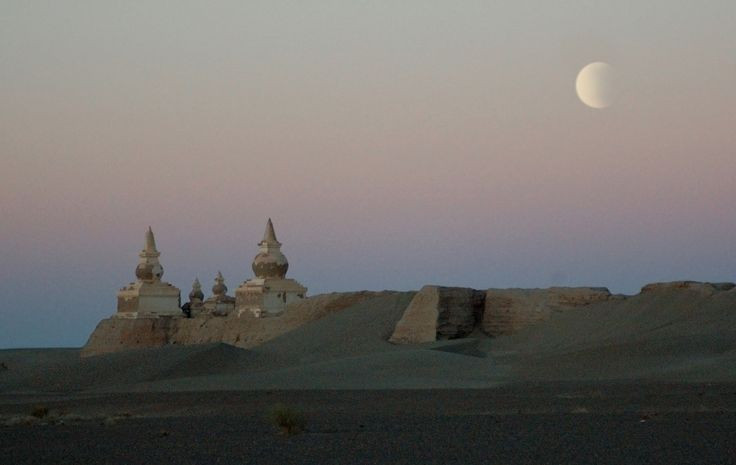  Bị bỏ hoang sau một cuộc chinh phạt khốc liệt. Thành phố suy tàn vào cuối thế kỷ 14, nhiều giả thuyết cho rằng do các cuộc tấn công quân sự kết hợp với việc cắt nguồn nước sống còn. Ảnh: Pinterest.