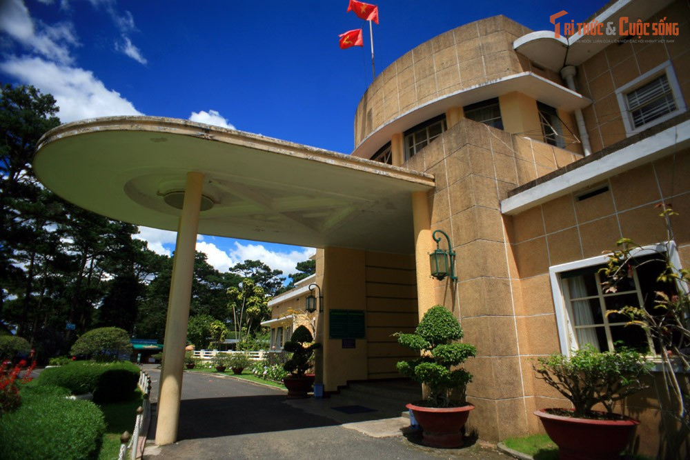 Là điểm tham quan lịch sử – văn hóa nổi bật của Đà Lạt. Ngày nay, Dinh 3 trở thành di tích mở cửa cho công chúng, giúp du khách hiểu rõ hơn về lịch sử, kiến trúc Đà Lạt xưa và đời sống của gia đình vị vua Nguyễn cuối cùng.