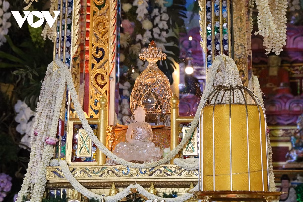 Xá lợi Đức Phật trước giờ cung tiễn