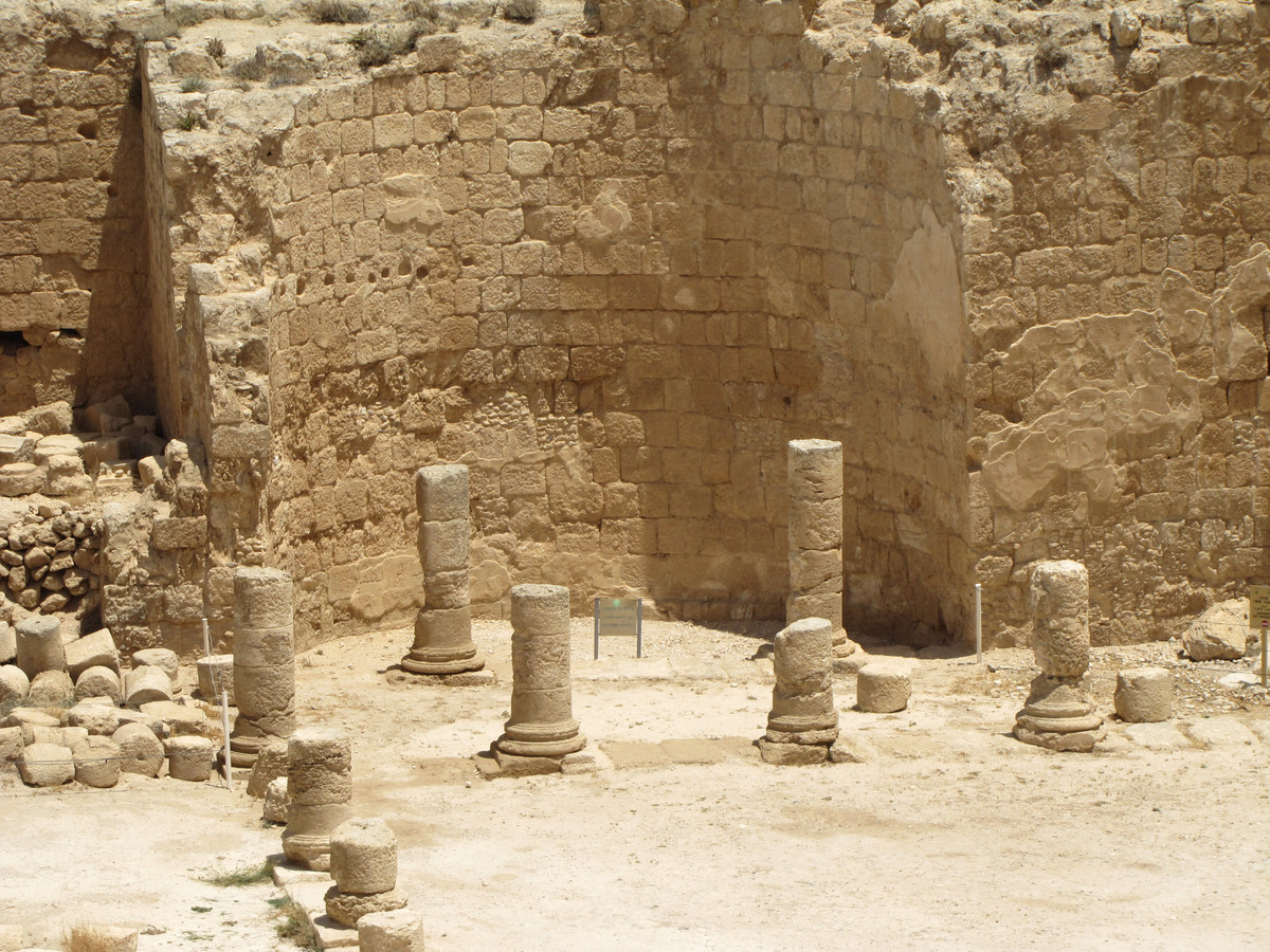  Từng là trung tâm hành chính quan trọng. Ngoài vai trò cung điện, Herodium còn là trung tâm quản lý vùng Judea dưới thời Herod. Ảnh: Pinterest.