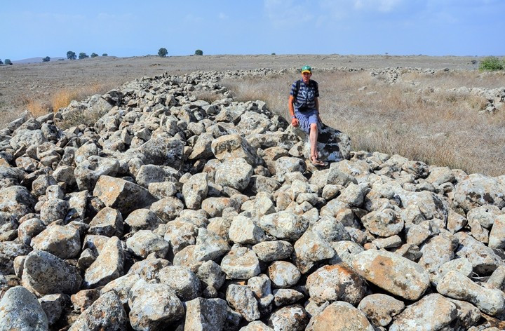  Chức năng ban đầu vẫn là điều bí ẩn. Một số giả thuyết cho rằng đây là đài thiên văn cổ, nơi hành lễ hoặc công trình tang lễ. Ảnh: biblewalks.com.