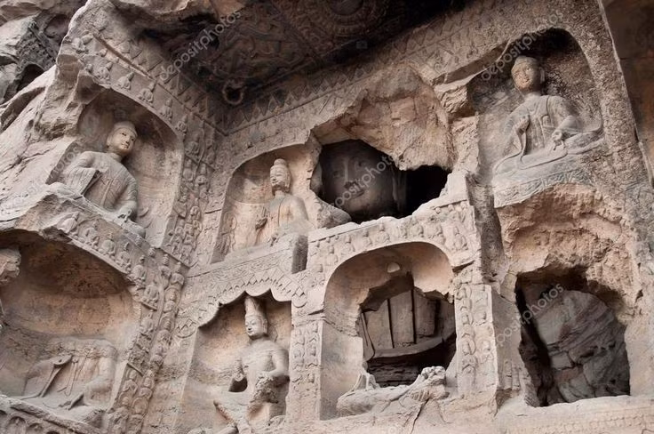  7. Vai trò trung tâm Phật giáo. Trong thời Bắc Ngụy, Vân Cương từng là trung tâm truyền bá Phật giáo quan trọng, thu hút nhiều nhà sư và thợ thủ công. Ảnh: Pinterest.