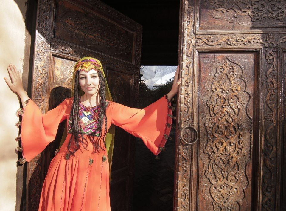  Văn hóa giàu bản sắc. Người Hazara có truyền thống âm nhạc, thơ ca và lễ hội riêng, phản ánh sự giao thoa giữa văn hóa Ba Tư và Trung Á. Ảnh: Pinterest.